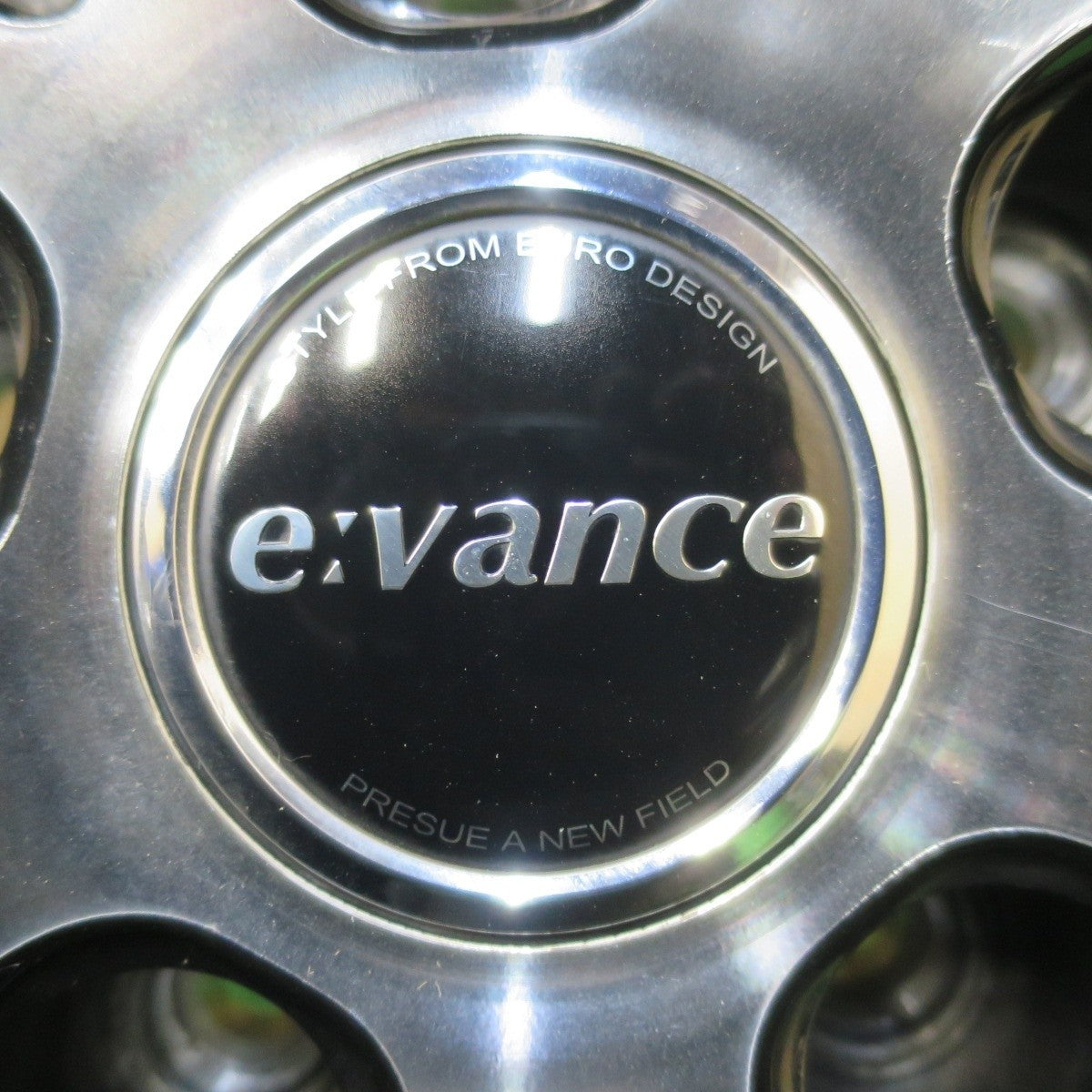 バリ溝!キレイ!9分★スタッドレス 195/65R15 アイスエスポルテ e:vance HA1 エヴァンス 15インチ PCD114.3/5H★5012511イス