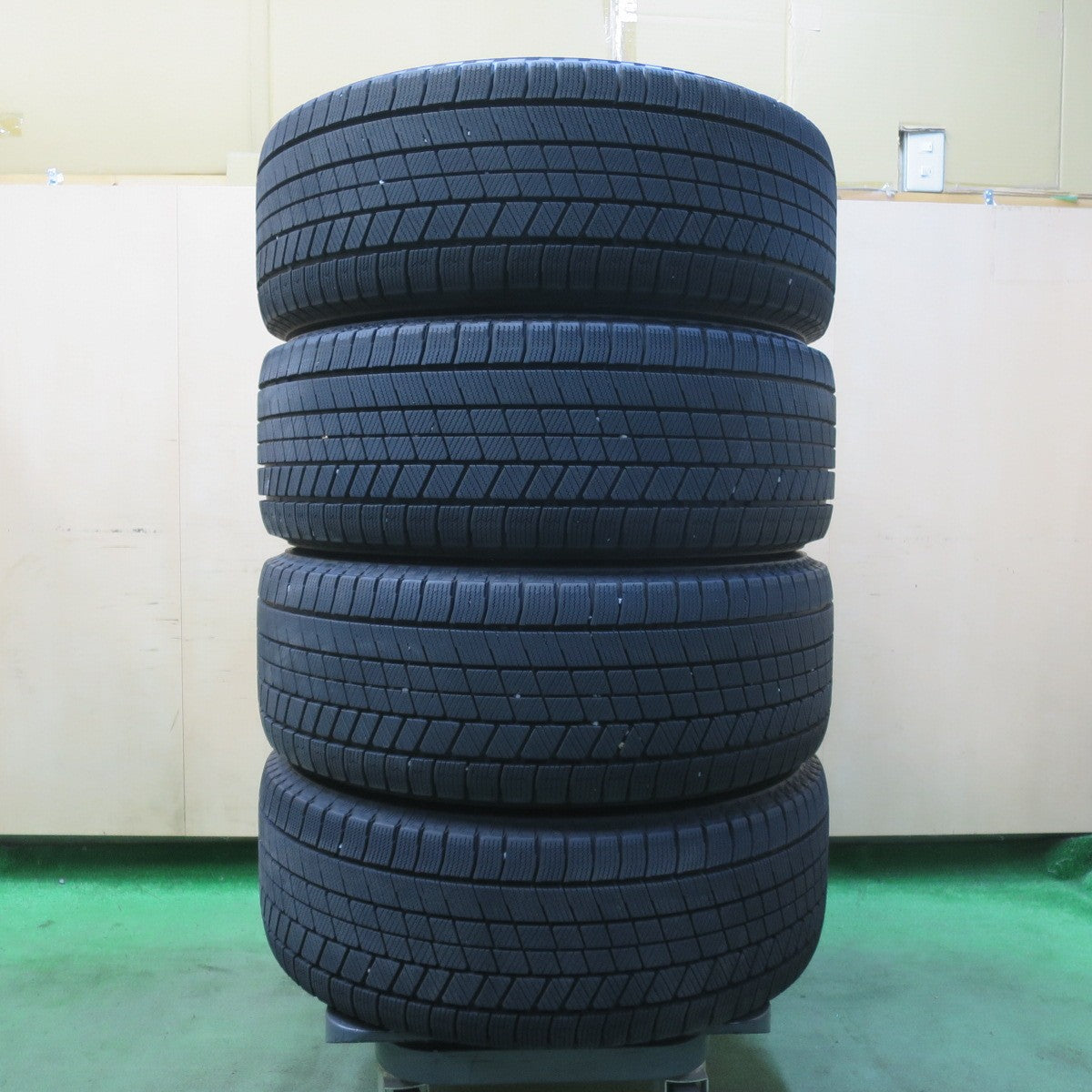 バリ溝!21年!9.5分★MINI ミニ 等 smartline 365 225/55R17 スタッドレス ブリヂストン ブリザック VRX3 スマートライン 17インチ PCD112/5H★5110901IMス