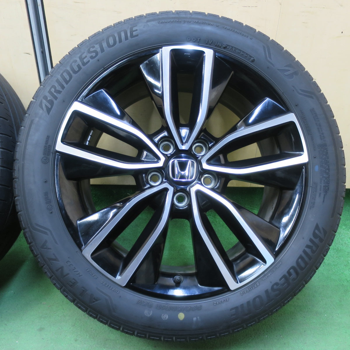 キレイ!22年★ホンダ RV 5 ヴェゼル e:HEV 純正 225/50R18 ブリヂストン アレンザ H/L33 18インチ PCD114.3/5H★5070901イノ