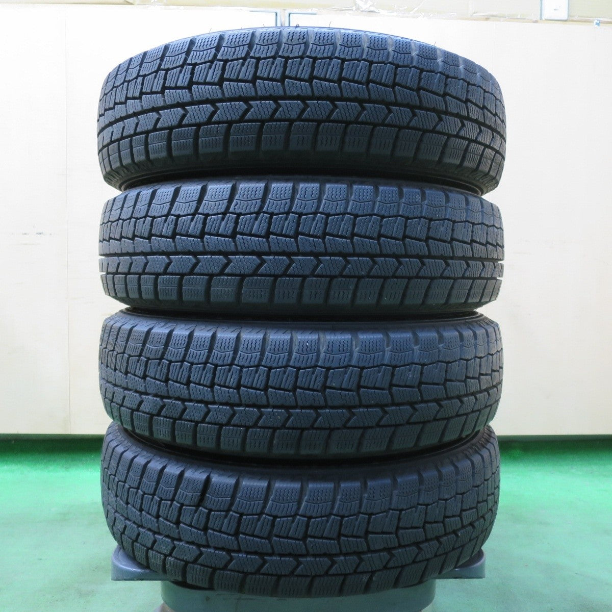バリ溝!9.5分★スタッドレス 155/65R14 ダンロップ ウインターマックス WM02 GRABADO 14インチ PCD100/4H★5011813イス