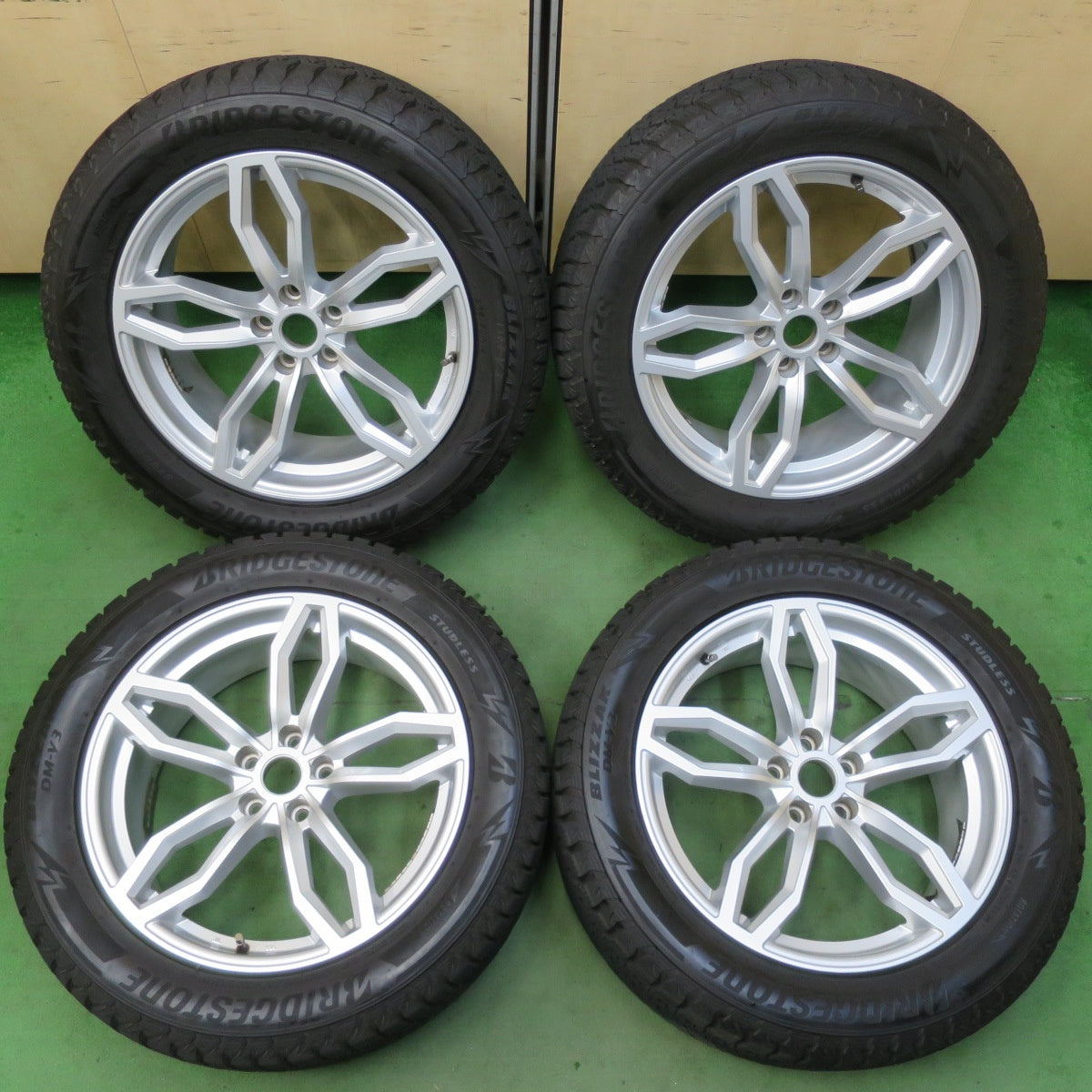 バリ溝!キレイ!9分★BMW 等 AGA WELT 265/50R19 スタッドレス ブリヂストン ブリザック DM-V3 19インチ ヴェルト PCD112/5H★5050212イス