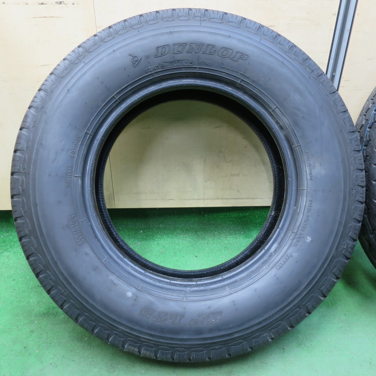 未使用!2本★トラック タイヤ 205/85R16 117/115L ダンロップ SPLT5 16インチ★5041602イノタ