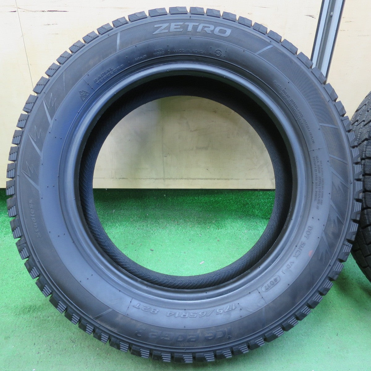 バリ溝!ほぼ10分★スタッドレス 175/65R14 ゼトロ アイスエッジ3 ZETRO ice edge3 タイヤ 14インチ デミオ ノート パッソ フィット 等★5041212イスタ