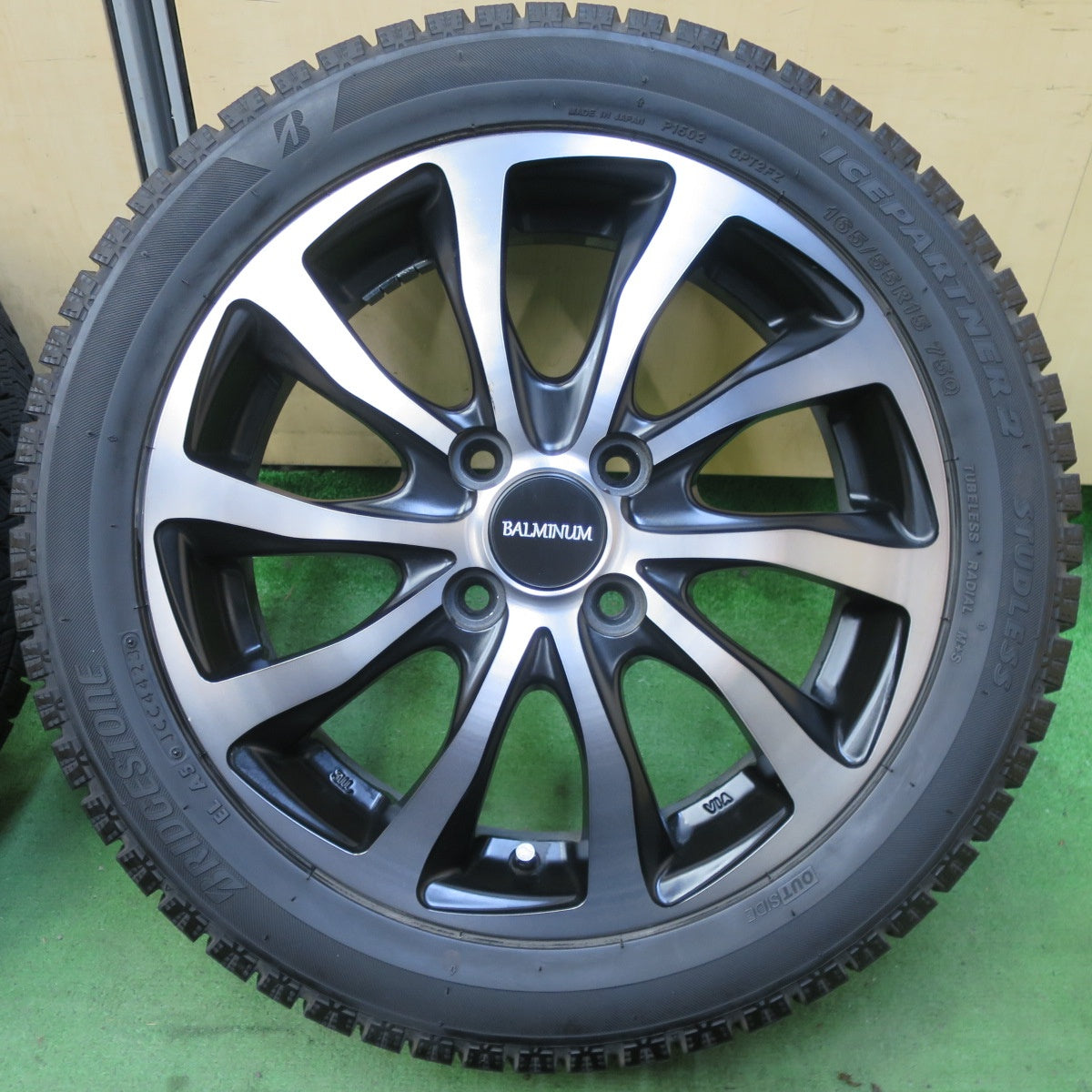 バリ溝!23年!キレイ!9分★スタッドレス 165/55R15 ブリヂストン アイスパートナー2 BALMINUM バルミナ 15インチ 軽サイズ N-BOX デイズ 等 PCD100/4H★5061903TTス