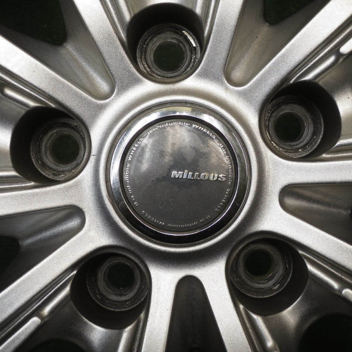 キレイ★スタッドレス 215/65R16 ミシュラン X-ICE3+ MiLLOUS ミルアス 16インチ PCD114.3/5H★5072705NJス