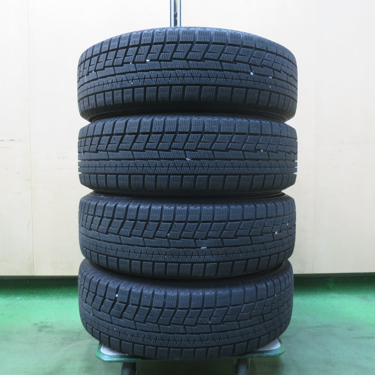 バリ溝!22年!9分★スタッドレス 185/65R15 ヨコハマ アイスガード iG60 WAREN ヴァーレン 15インチ PCD100/4H★6022305イス