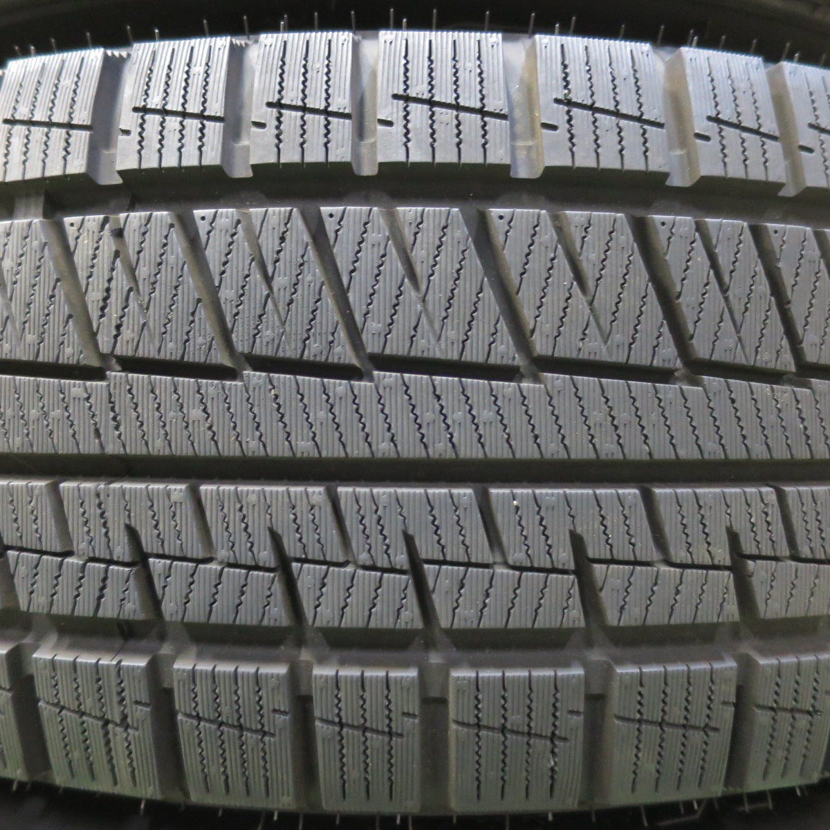 超バリ溝!24年!キレイ!ほぼ10分★スタッドレス 185/65R15 グリップマックス GRIP ICE X Laffite ラフィット 15インチ PCD114.3/5H★5081805イス