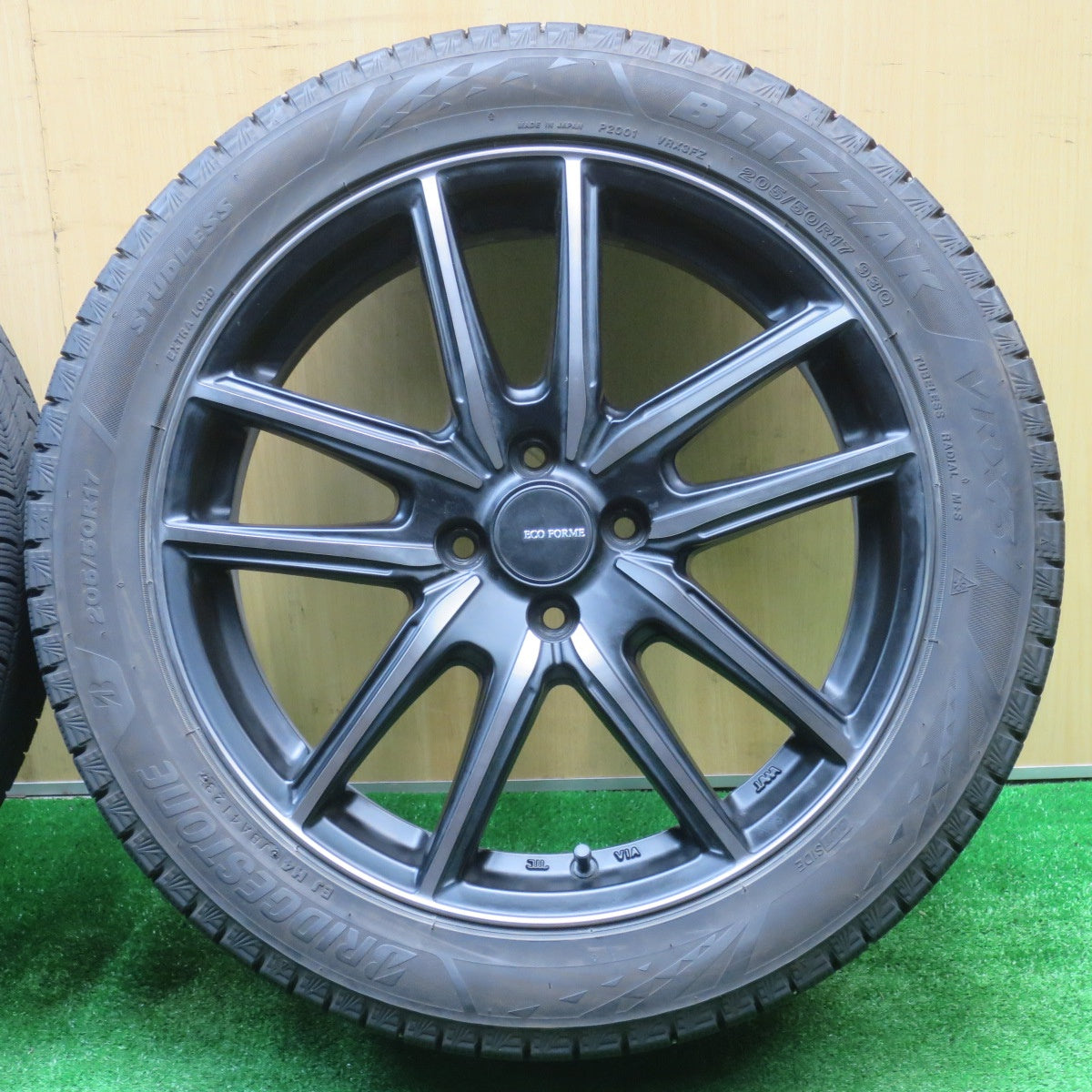 バリ溝!23年!キレイ!9.5分★スタッドレス 205/50R17 ブリヂストン ブリザック VRX3 ECO FORME エコフォルム 17インチ PCD100/4H★5102805NJス