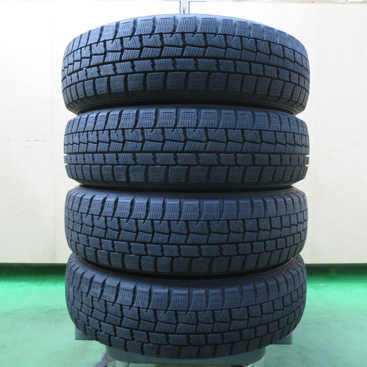 バリ溝!キレイ!9分★スタッドレス 155/65R14 ダンロップ ウインターマックス WM01 TIRO 14インチ PCD100/4H★5013117イス