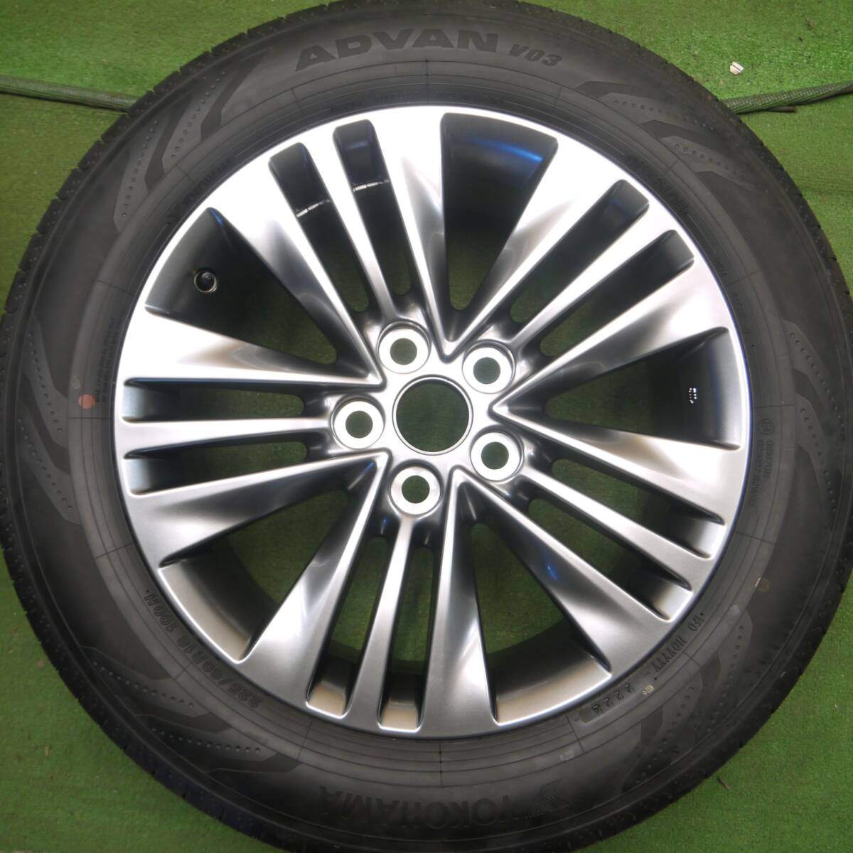 新車外し!23年★トヨタ 40系 アルファード 純正 ENKEI 225/60R18 ヨコハマ アドバン V03 エンケイ PCD120/5H★4031505Hノ