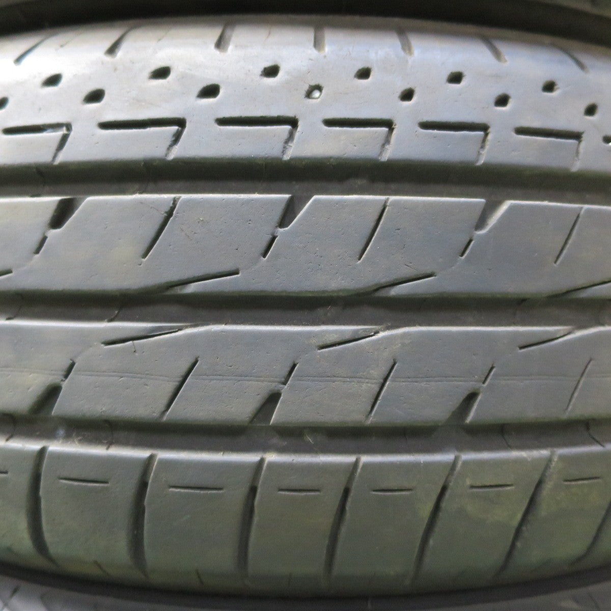 バリ溝!21年!9分★195/65R15 ブリヂストン LUFT RV2 タイヤ 15インチ プリウス ノア ヴォクシー 等★5072207イノタ