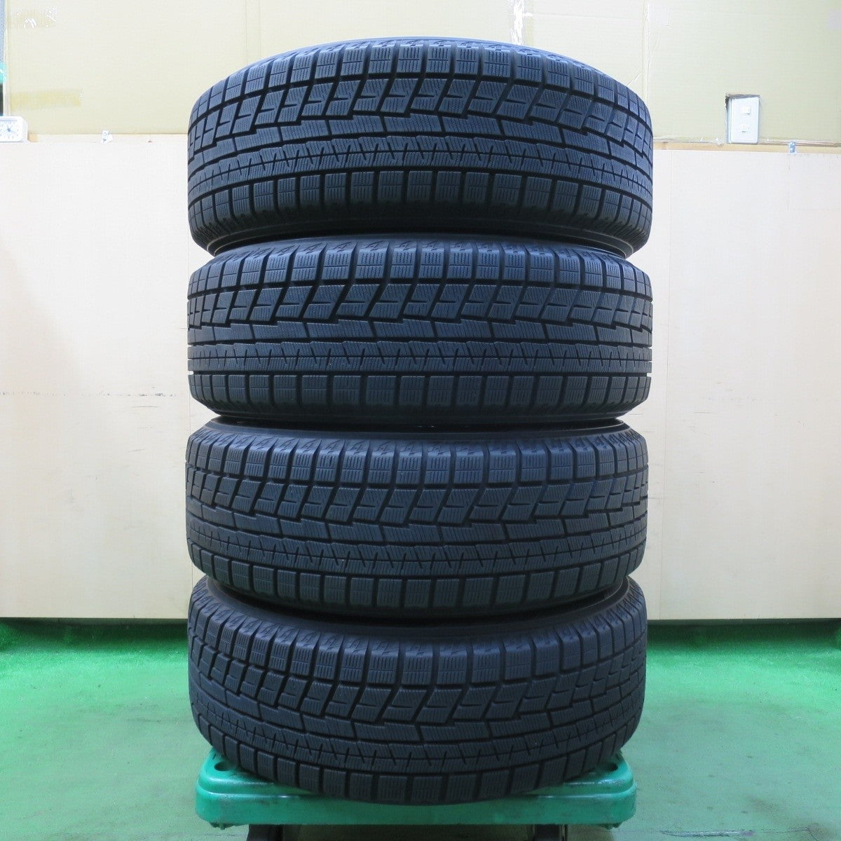 超バリ溝!22年!キレイ!ほぼ10分★フォレスター 等 225/60R17 スタッドレス ヨコハマ アイスガード iG60 JOKER ジョーカー 17インチ PCD100/5H★5021107イス