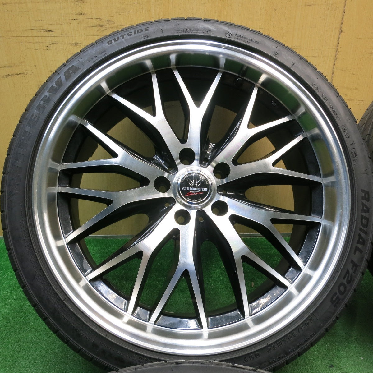 バリ溝!22年!9分★LOXARNY MULTI FORCHETTAⅡ 245/35R20 ミネルバ ラジアル F205 ロクサーニ マルチフォルケッタ2 20インチ PCD114.3/5H★5050702AKノ