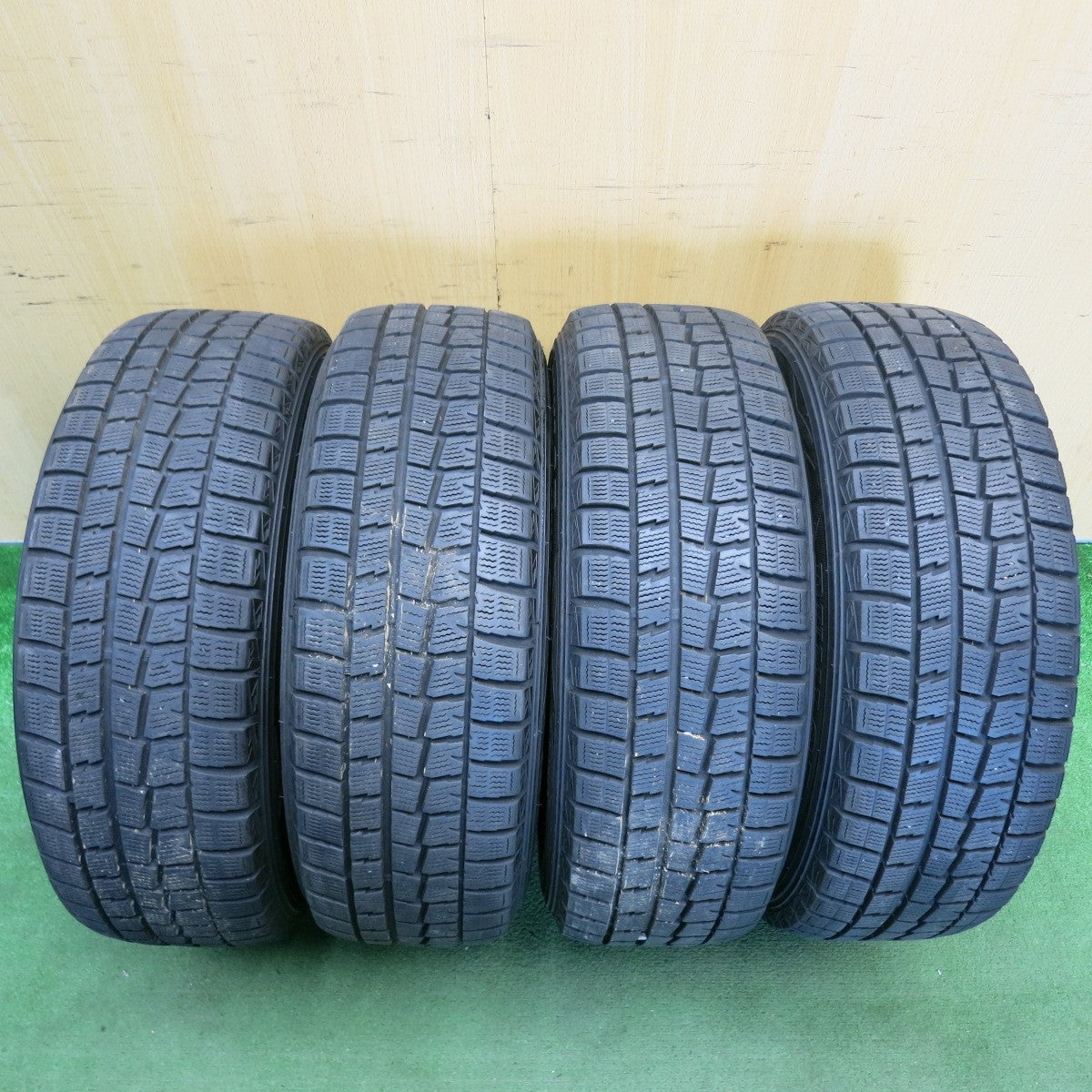バリ溝!キレイ!9分★トヨタ 80系 ノア ヴォクシー 純正 195/65R15 スタッドレス ダンロップ ウインターマックス WM01 15インチ PCD114.3/5H★6052402HAス