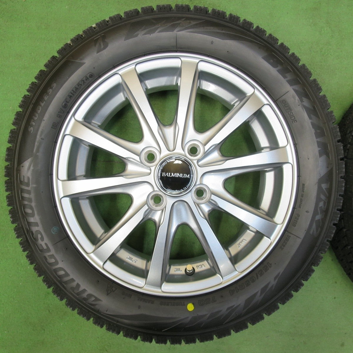 未使用!24年★スタッドレス 155/65R14 ブリヂストンブリザック VRX2 BALMINUM バルミナ 14インチ PCD100/4H★5022805イス