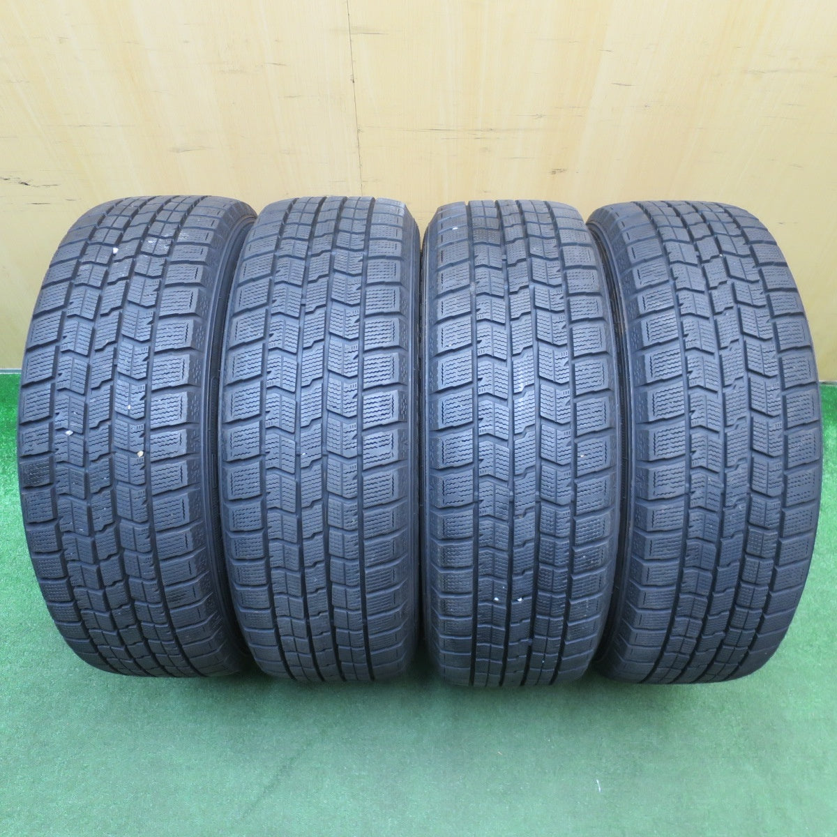 バリ溝!9.5分★LOXARNY EX BYRON STINGER 215/55R17 スタッドレス グッドイヤー アイスナビ7 ロクサーニ バイロン スティンガー 17インチ PCD114.3/5H★5121901NJス