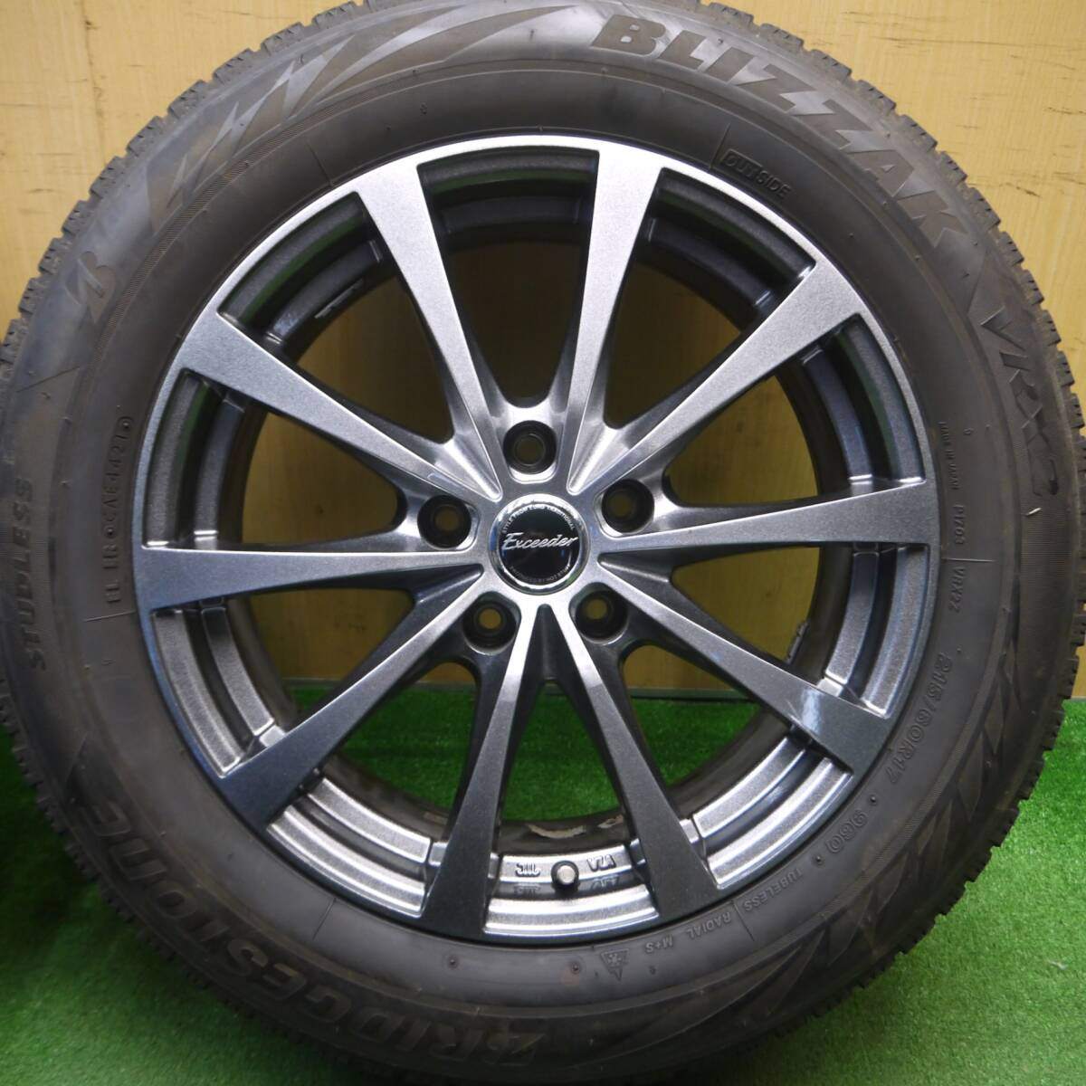 バリ溝!21年!キレイ!9分★スタッドレス 215/60R17 ブリヂストン ブリザック VRX2 Exceeder エクシーダー 17インチ PCD114.3/5H★5013108Hス