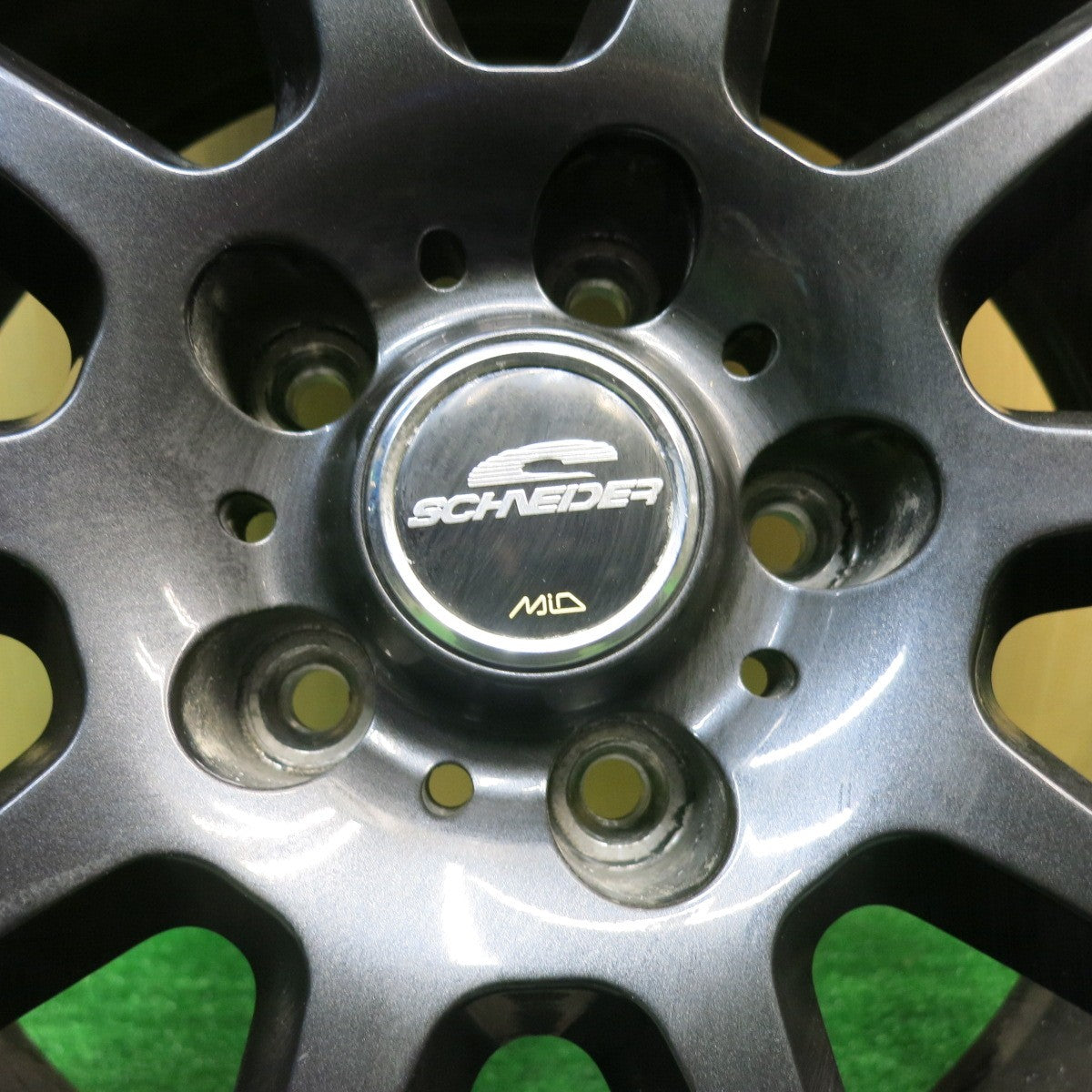 バリ溝!21年!キレイ!9.5分★スタッドレス 215/60R17 トーヨー ウインター トランパス TX SCHNEIDER MiD シュナイダー 17インチ PCD114.3/5H★5052302AKス