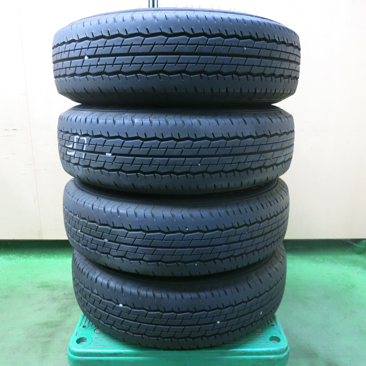 バリ溝!22年!9.5分★トヨタ 200系 ハイエース 純正 スチール 195/80R15 107/105N ダンロップ SP175N 15インチ PCD139.7/6H★5092003SKノ