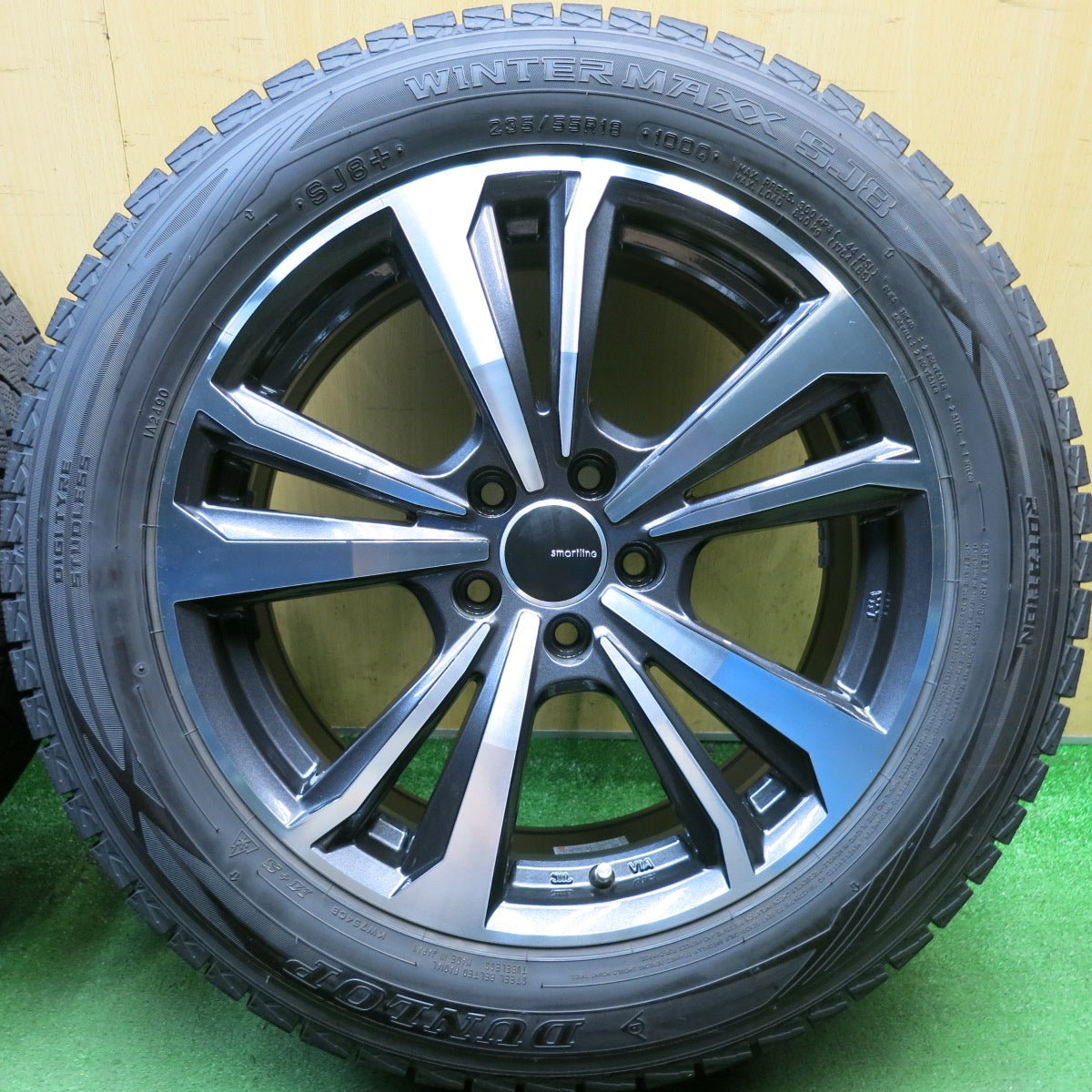 バリ溝!23年!キレイ!9.5分◎ワーゲン 等 smartline 365 235/55R18 スタッドレス ダンロップ ウインターマックス SJ8 SJ8+ スマートライン 18インチ PCD112/5H◎6100803HAス