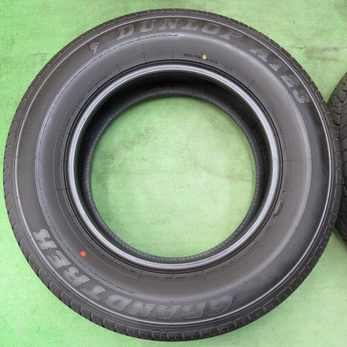 新車外し!24年★265/65R18 ダンロップ AT23 グラントレック タイヤ 18インチ ランクル 250 300 等★5010815イノタ