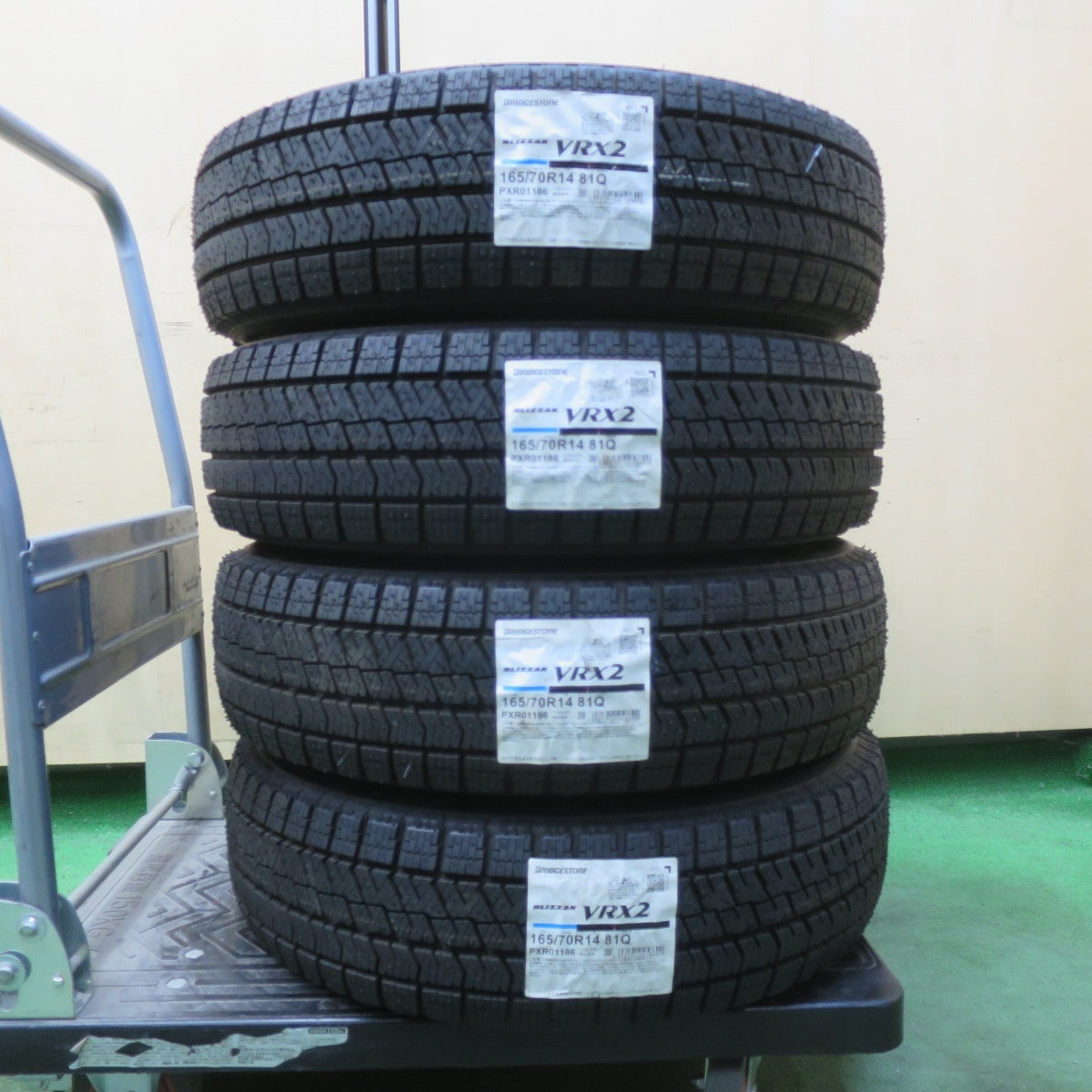 未使用!23年★スタッドレス 165/70R14 ブリヂストン ブリザック VRX2 BALMINUM AR12 バルミナ 14インチ PCD100/4H★6021704イス