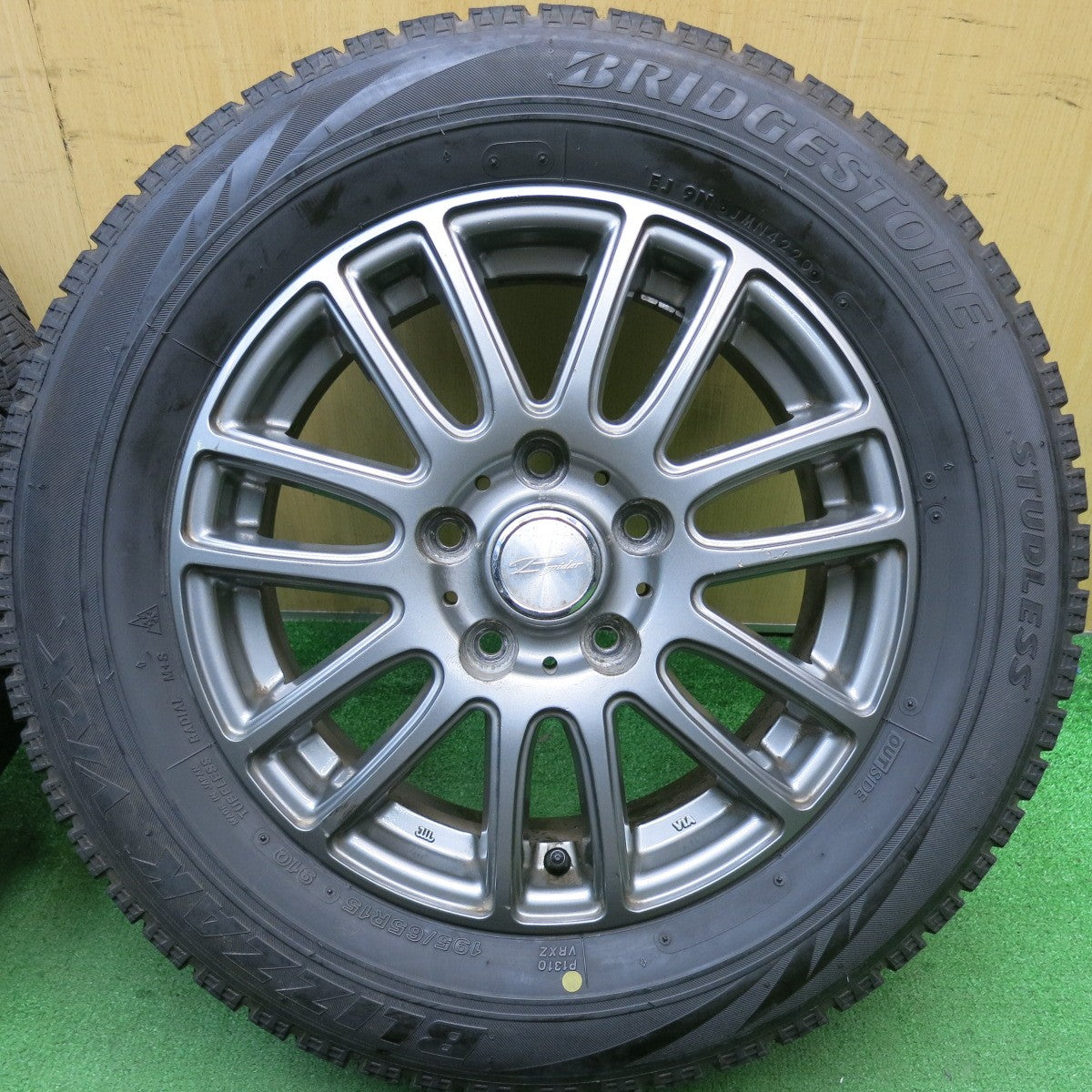 バリ溝!9分★スタッドレス 195/65R15 ブリヂストン ブリザック VRX E spider TOPRUN 15インチ PCD114.3/5H★5052007TNス