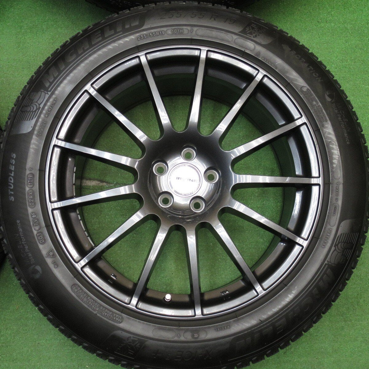 バリ溝!キレイ!9分★ボルボ 等 IRVINE F01 235/55R19 スタッドレス ミシュラン X-ICE3+ アーヴィン 19インチ PCD108/5H★5040701KKス