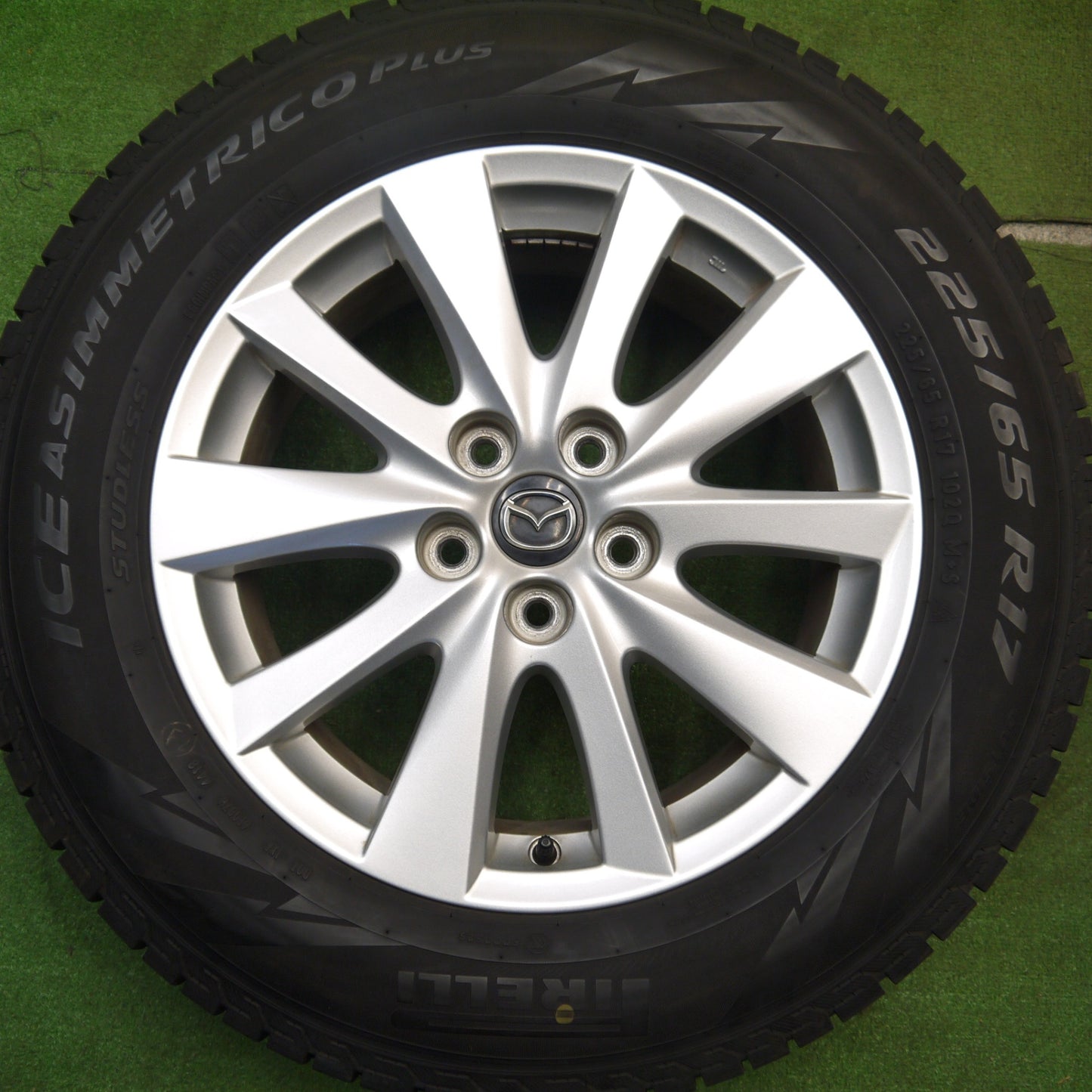 バリ溝!キレイ!8.5分★マツダ CX-5 純正 225/65R17 スタッドレス ピレリ アイスアシンメトリコ プラス 17インチ CX5 PCD114.3/5H★5040906Hス