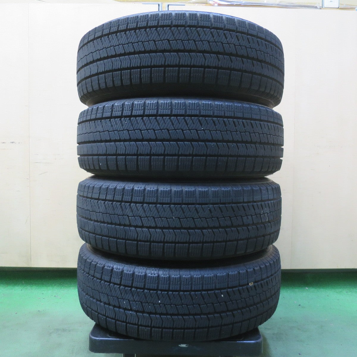 バリ溝!23年!キレイ!9分◎スタッドレス 195/65R15 ブリヂストン ブリザック VRX2 NIRVANA NV ニルヴァーナ ニルバーナ 15インチ PCD114.3/5H◎6100604イス