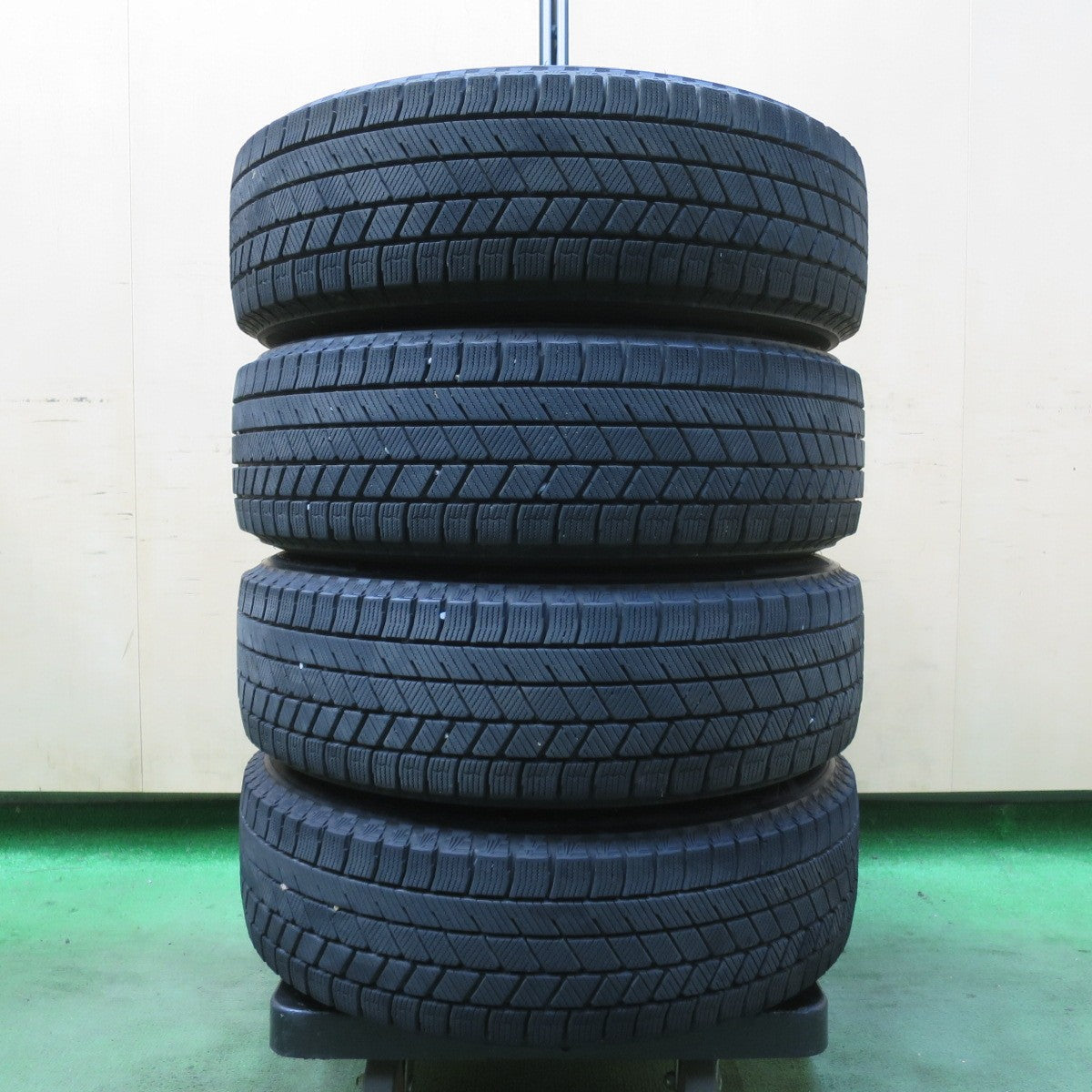 バリ溝!21年!キレイ!8.5分★スタッドレス 165/65R14 ブリヂストン ブリザック VRX3 Ti WHEELS 社外 アルミ 14インチ PCD100/4H★5112702イス