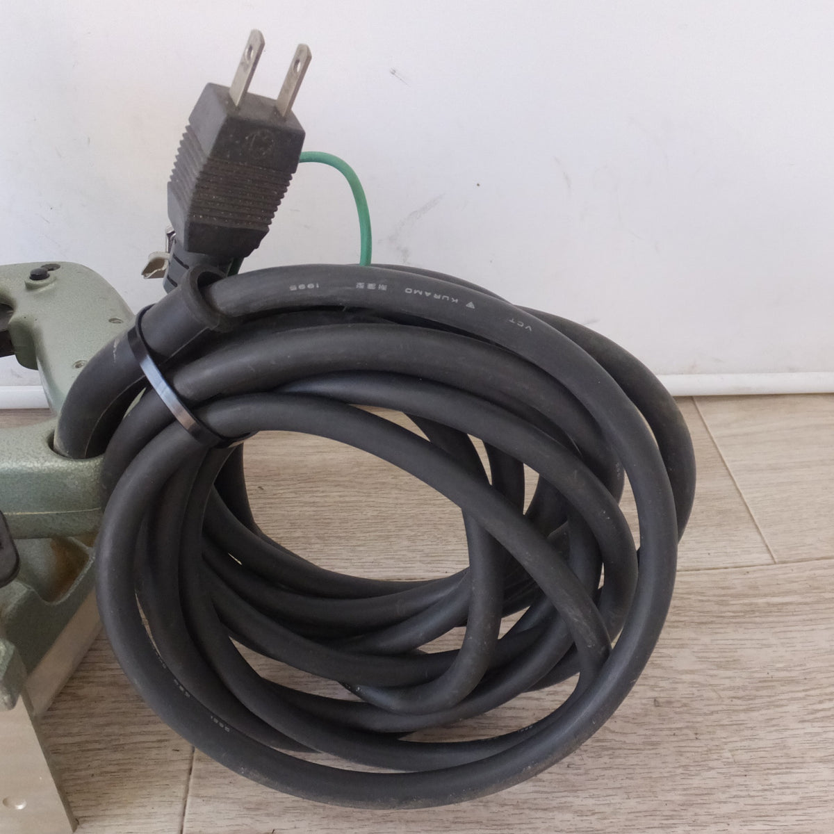 ★マキタ makita 小型ミゾキリ 3004A 刃径 120mm以下 刃幅 2.4~21mm 100V 12A 50-60Hz 1150W 8000/min.★