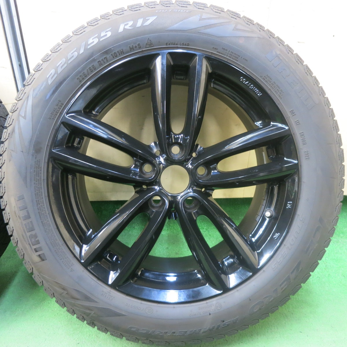 バリ溝!22年!キレイ!9分★BMW MINI 等 MAK OXFORD 225/55R17 スタッドレス ピレリ アイスゼロ アシンメトリコ オクスフォード 17インチ PCD112/5H★5100601SKス
