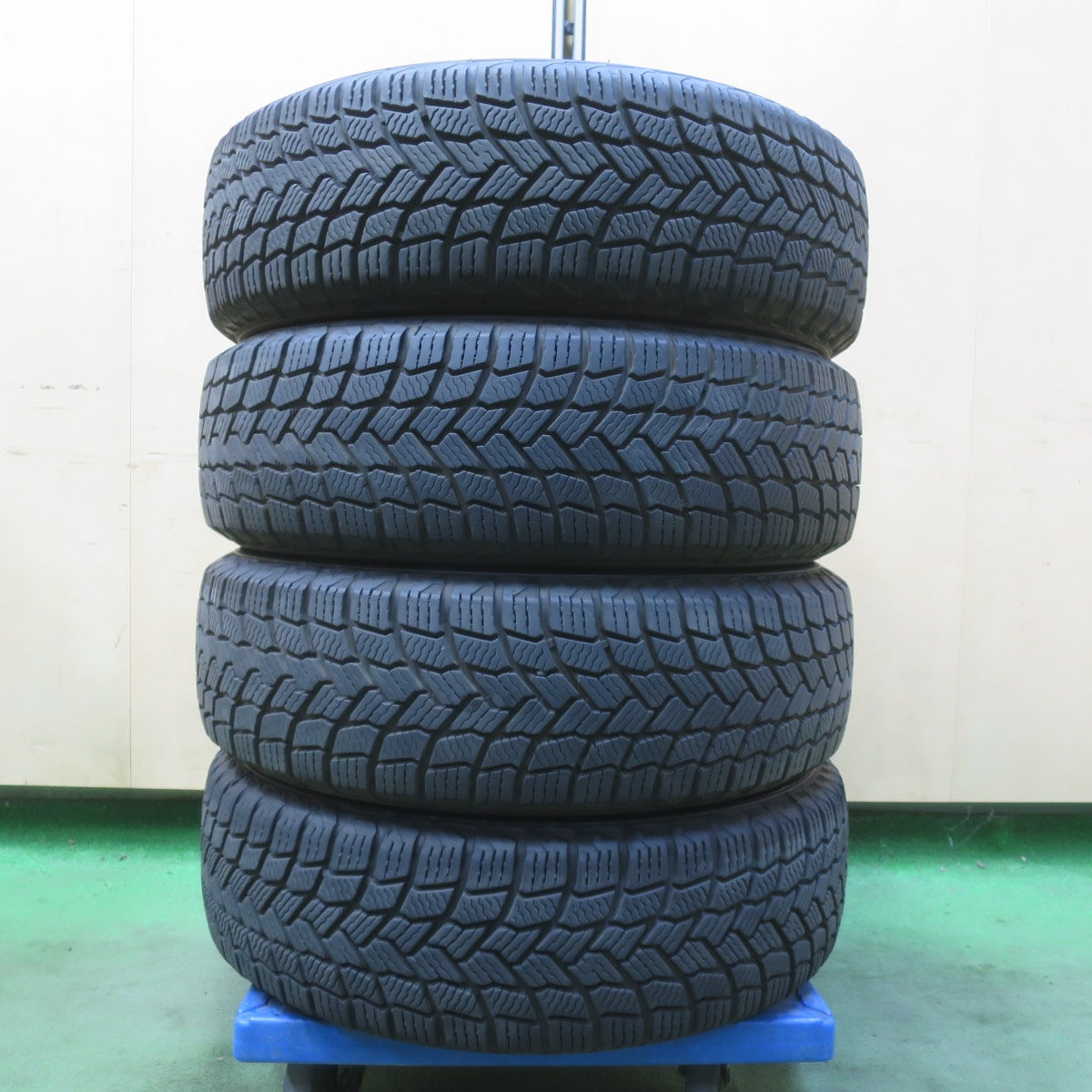 バリ溝!22年!キレイ!ほぼ10分◎トヨタ スペイド 純正 175/65R15 スタッドレス ミシュラン X-ICE SNOW 15インチ PCD100/4H◎6072003イス