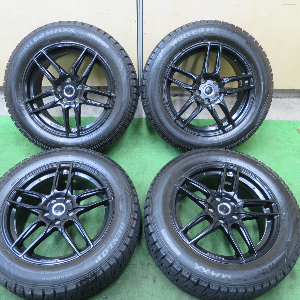 バリ溝!24年!キレイ!9.5分以上★BMW MINI 等 KELLENERS Mainz 225/55R17 スタッドレス ダンロップ ウインターマックス WM02 ケレナーズ マインツ 17インチ PCD112/5H★5090406TTス