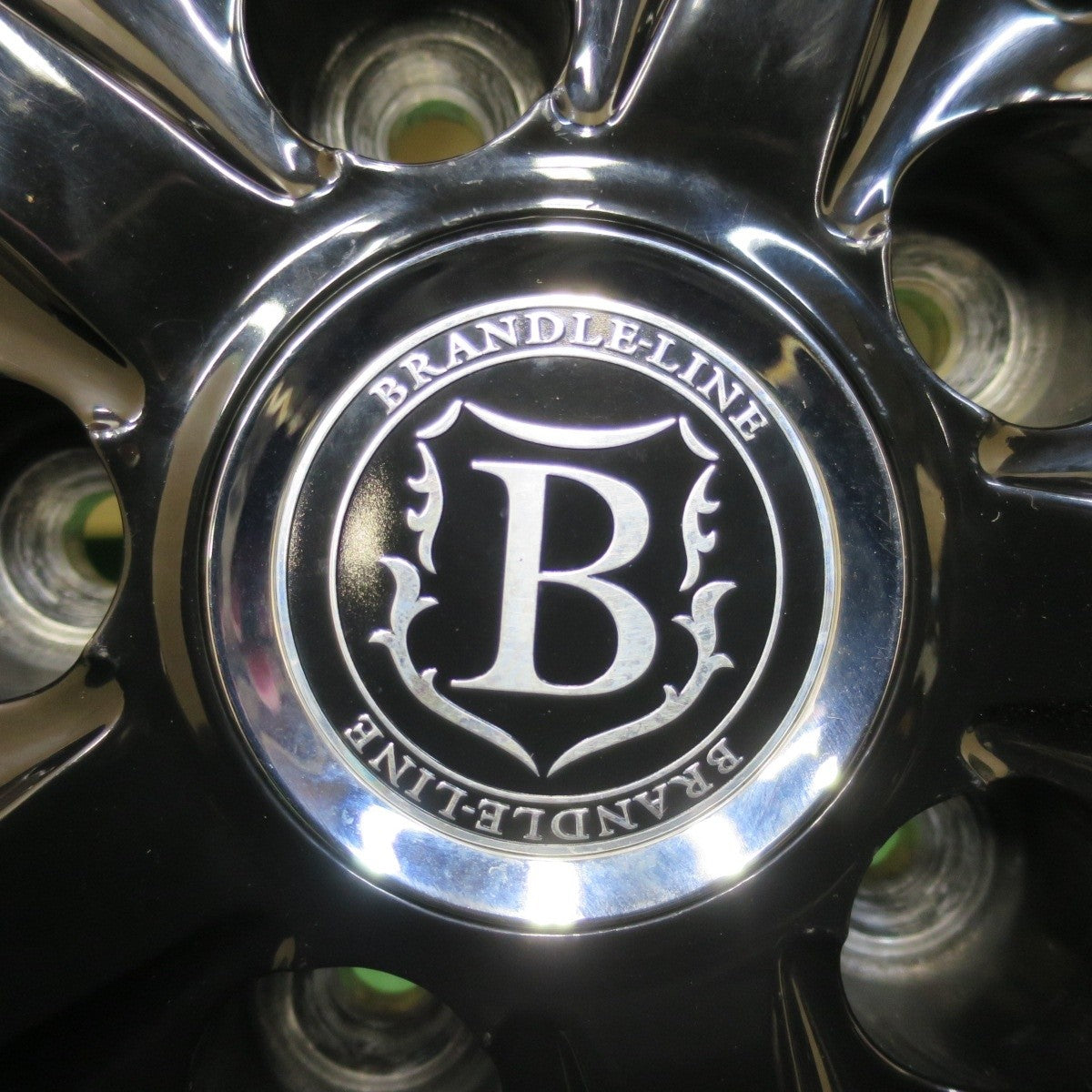 キレイ★スタッドレス 225/65R17 ブリヂストン ブリザック DM-V2 BRANDLE-LINE ブランドル ライン PCD114.3/5H★5011007イス