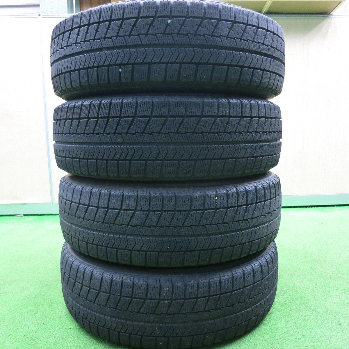 4本価格★スタッドレス 175/65R15 ブリヂストン ブリザック VRX Fang ファング 15インチ PCD100/4H★4113003HAス