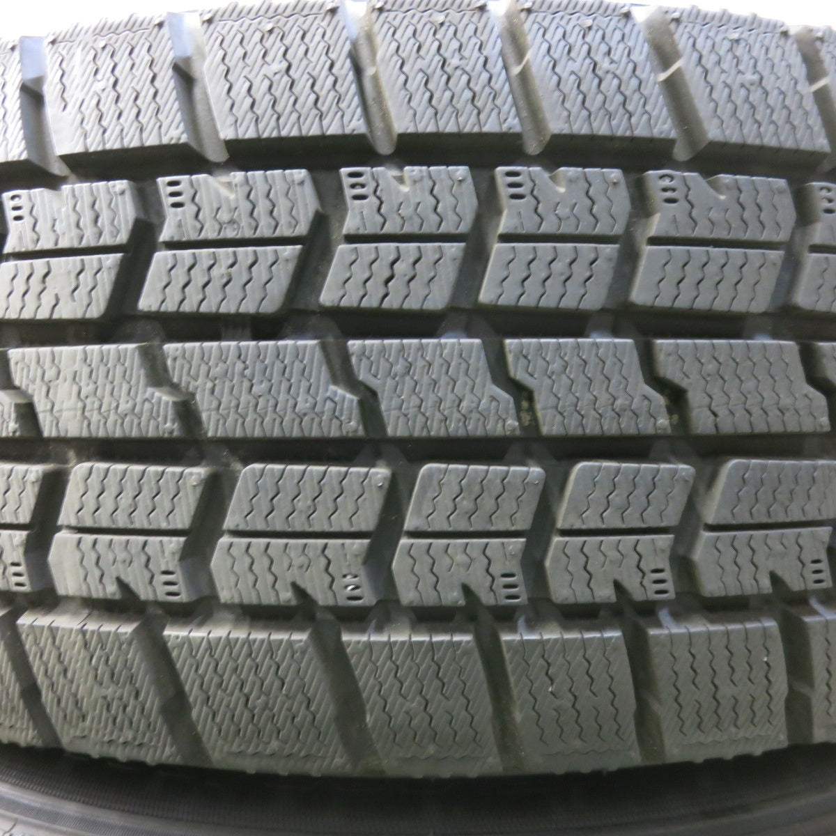 バリ溝!22年!キレイ!ほぼ10分★スタッドレス 205/60R16 グッドイヤー アイスナビ7 ECO FORME エコフォルム 16インチ PCD114.3/5H★5091103SKス