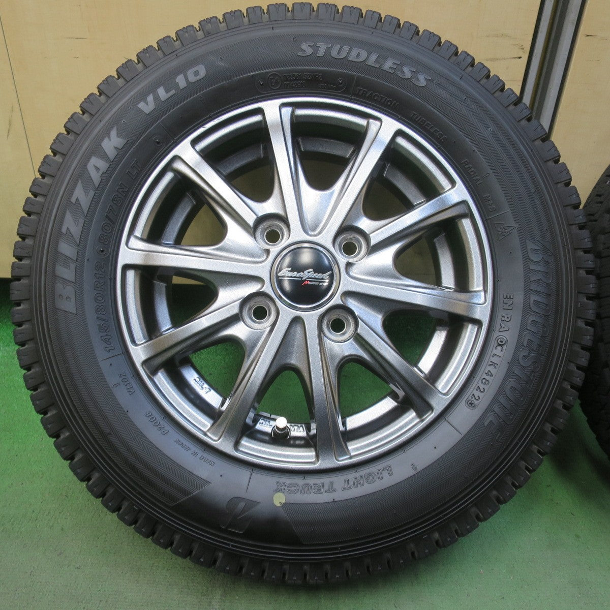 バリ溝!22年!キレイ!9.5分◎スタッドレス 145/80R12 80/78N ブリヂストン ブリザック VL10 EuroSpeed MANARAY SPORT ユーロスピード 12インチ PCD100/4H◎6101702イス