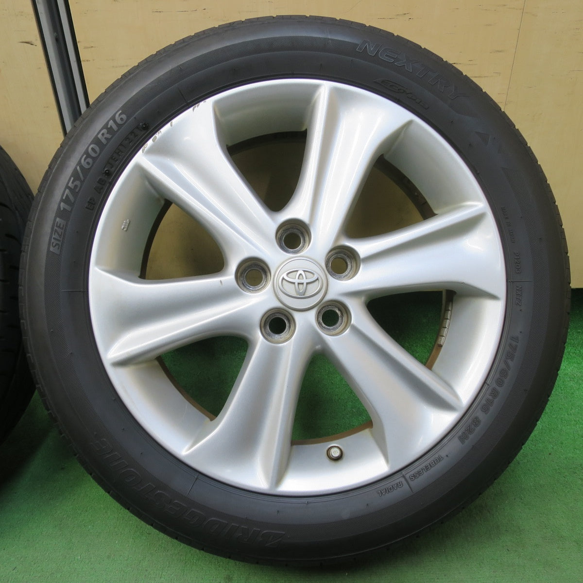 バリ溝!21年!8.5分★トヨタ 120系 ラクティス 純正 175/60R16 ブリヂストン ネクストリー エコピア 16インチ PCD100/5H★5042602イノ
