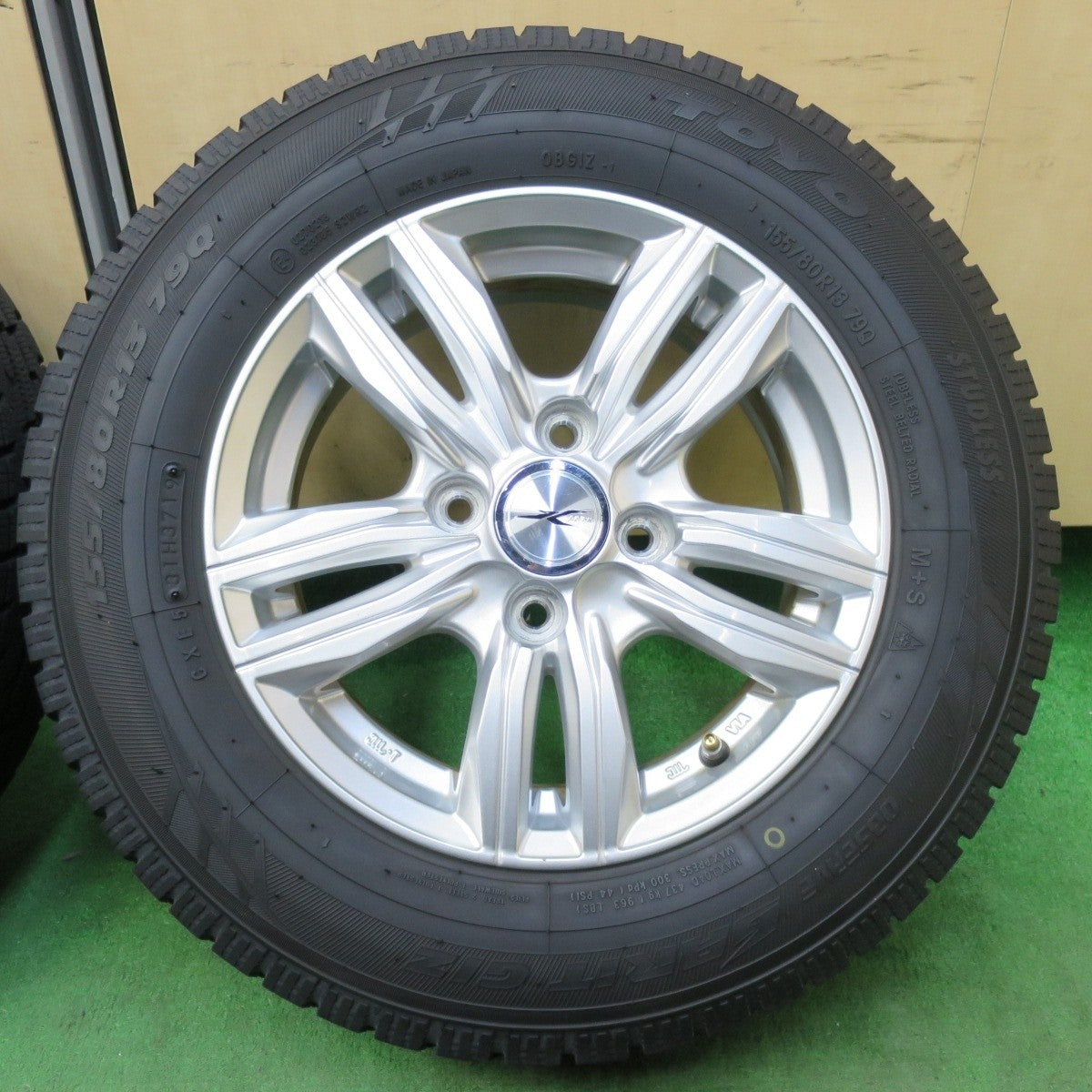 バリ溝!キレイ!9分★スタッドレス 155/80R13 トーヨー オブザーブ ガリット GIZ JOKER ジョーカー PCD100/4H★4113006イス