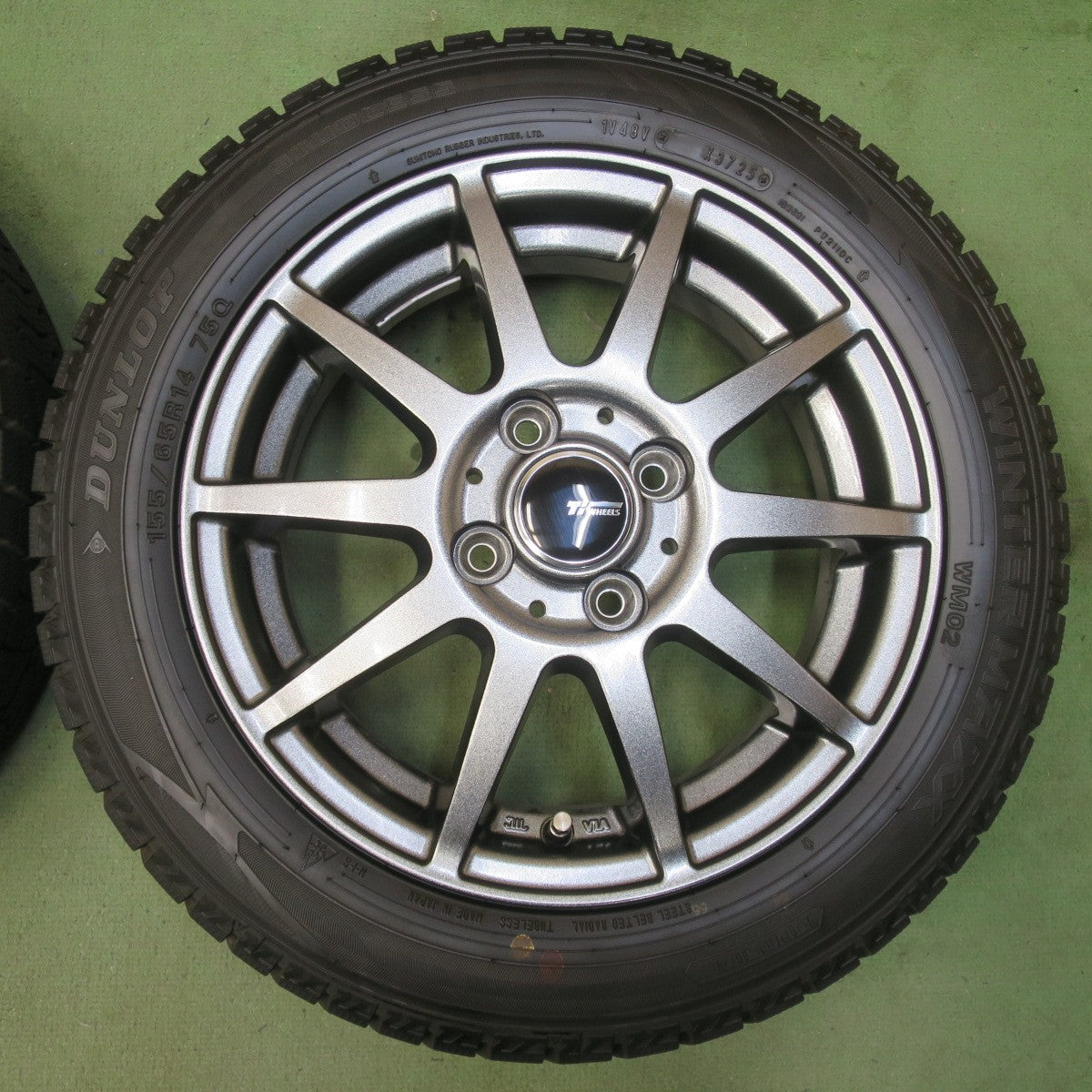 バリ溝!25年!キレイ!9.5分以上◎スタッドレス 155/65R14 ダンロップ ウインターマックス WM02 Ti WHEELS 社外 アルミ 14インチ PCD100/4H◎6101701イス