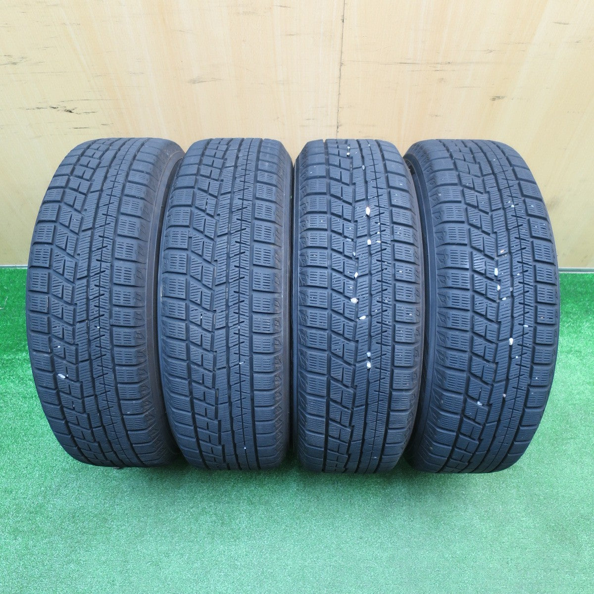 バリ溝!22年!9.5分★シエンタ 等 185/60R15 スタッドレス ヨコハマ アイスガード iG60 社外 アルミ 15インチ PCD100/5H★5110504NJス