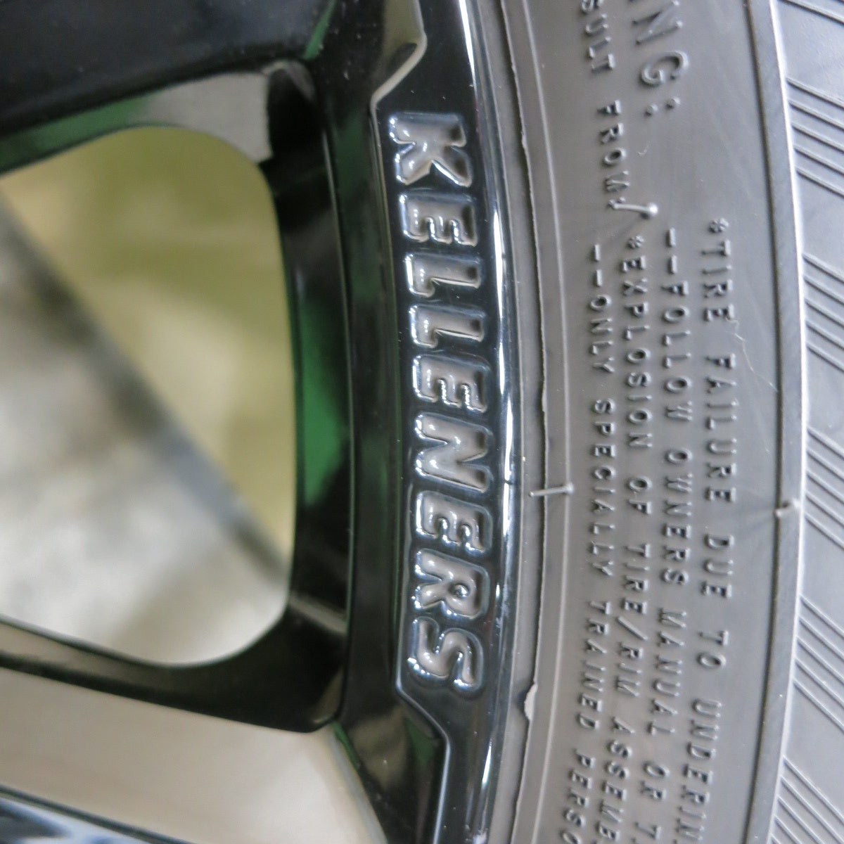 バリ溝!キレイ!8.5分★BMW 等 KELLENERS 255/55R20 スタッドレス ノキアンタイヤ ハッカペリッタ R3 SUV ケレナーズ 20インチ PCD112/5H★5041102ナス