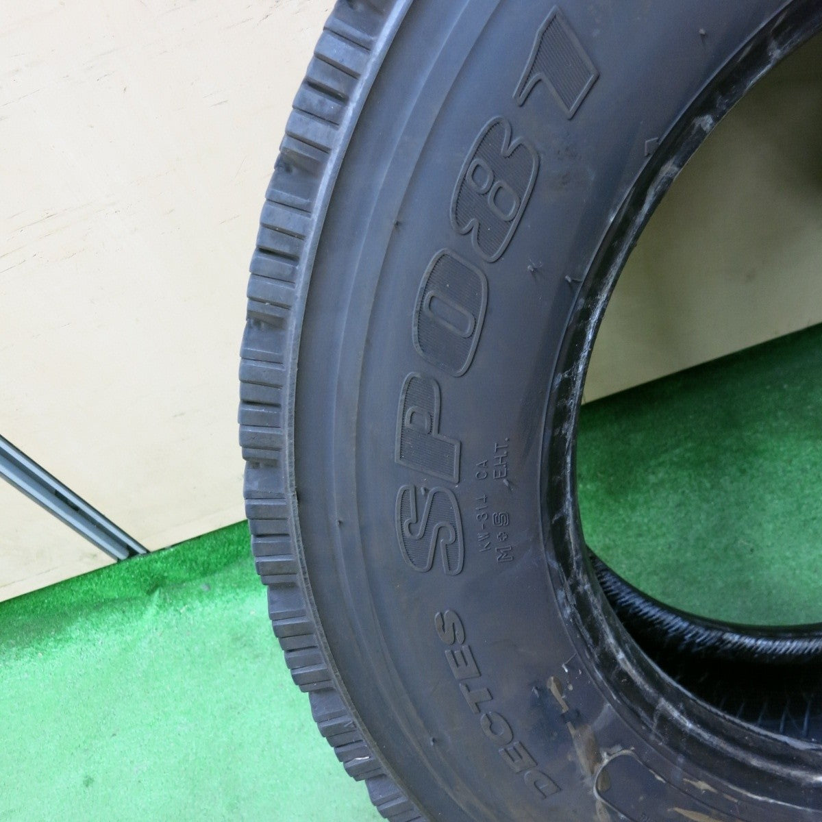 1本 23年★トラック タイヤ 245/70R19.5 136/134J スタッドレス ダンロップ デクテス SP081 DECTES 19.5インチ★5030303ナスタ