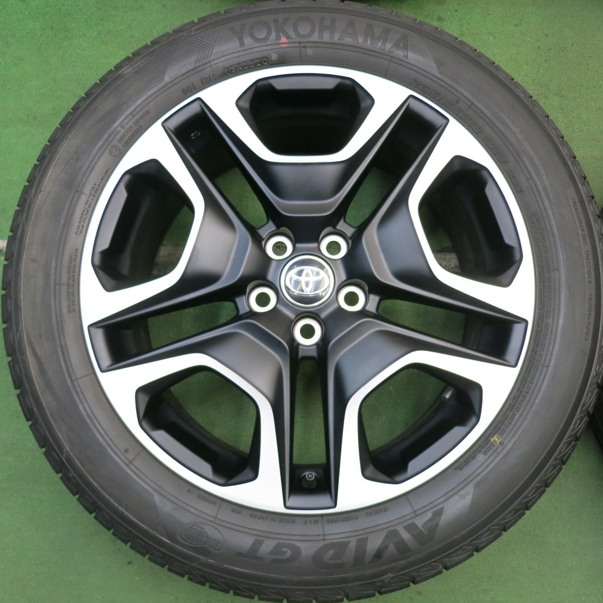 新車外し★トヨタ RAV4 アドベンチャー 純正 235/55R19 ヨコハマ AVID GT S35 18インチ PCD114.3/5H★5091108HAノ