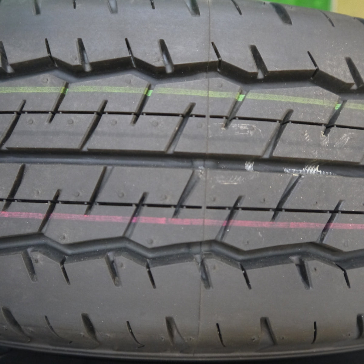 新車外し!25年★トヨタ 200系 ハイエース 純正 スチール 195/80R15 107/105S ダンロップ SP175N 15インチ PCD139.7/6H★6020912Hノ