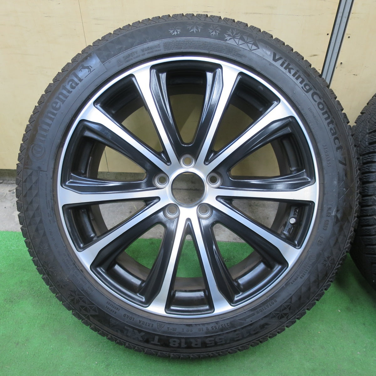 バリ溝!21年!キレイ!9.5分★ボルボ V60 クロスカントリー VST Type-ST1 215/55R18 スタッドレス コンチネンタル バイキングコンタクト7 18インチ PCD108/5H★5111103TTス