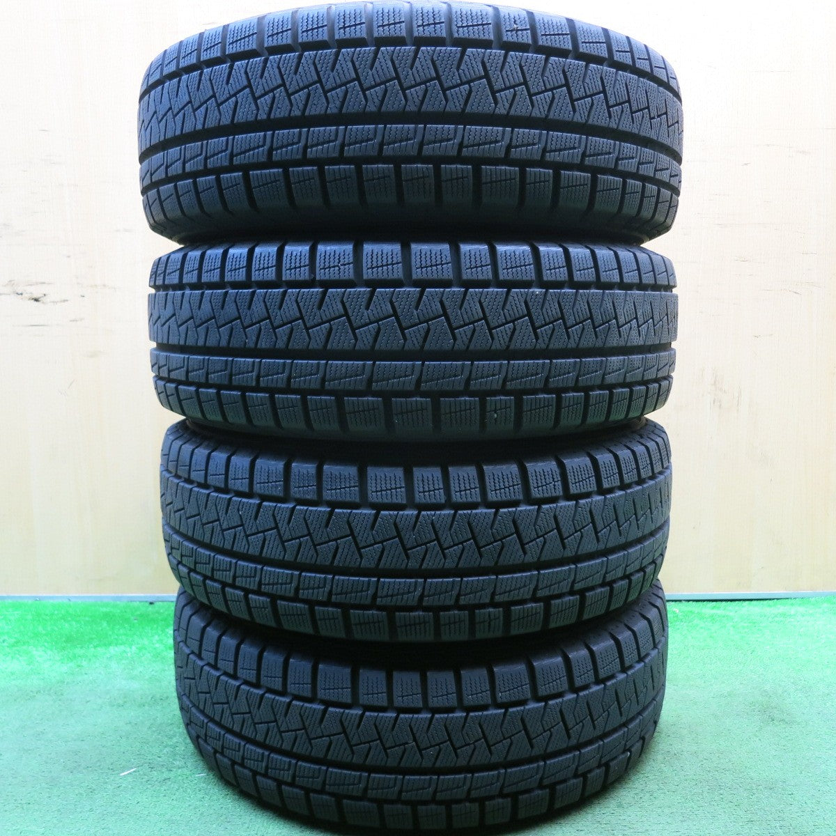 バリ溝!9.5分★スタッドレス 175/65R14 ピレリ アイスアシンメトリコ TEAD テッド 14インチ PCD100/4H★5050512HAス
