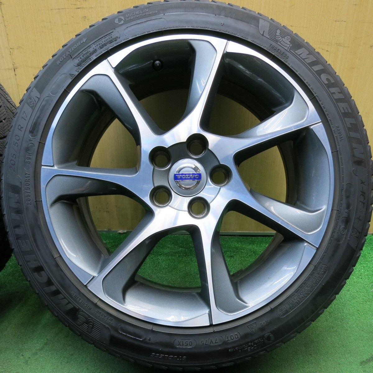4本価格★ボルボ V40 純正 205/50R17 スタッドレス ミシュラン X-ICE3+ 17インチ PCD108/5H★5083003HAス